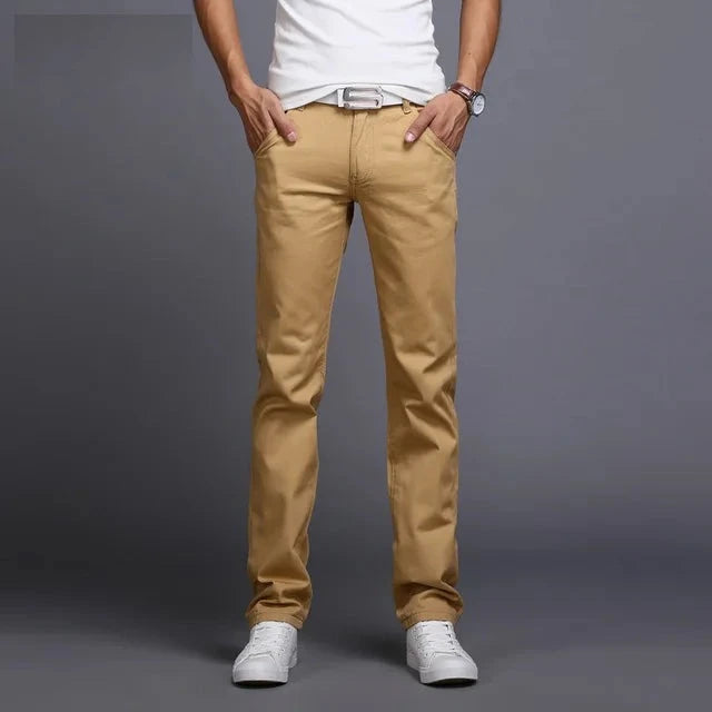 Chinos med smal passform – herr i khaki