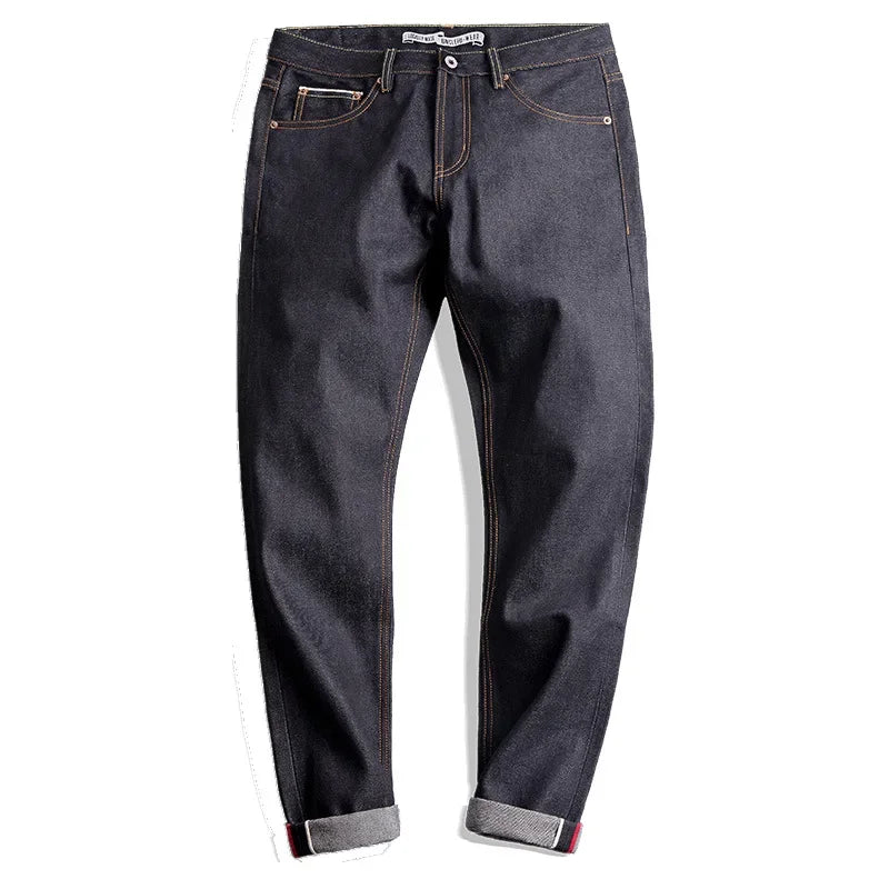 Raka jeans i rå selvedge-denim i mörkblå