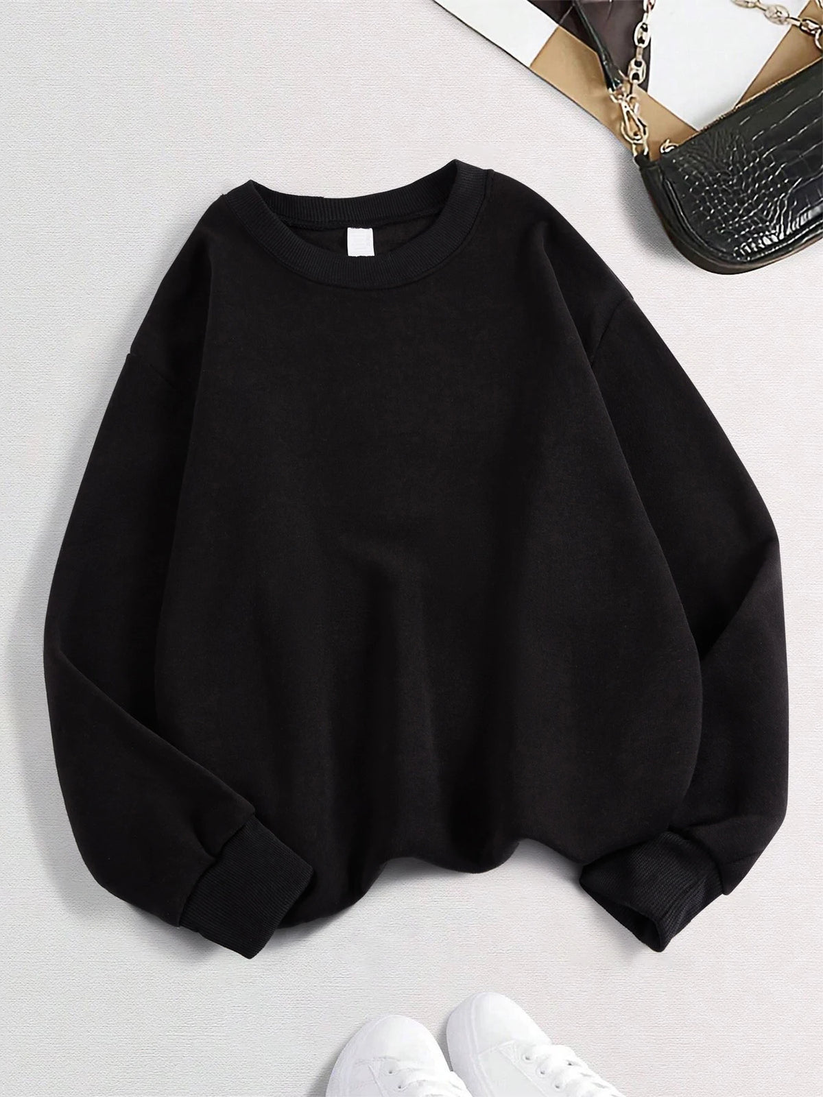 Sweatshirt med rund hals i mjuk fleece – dam i svart